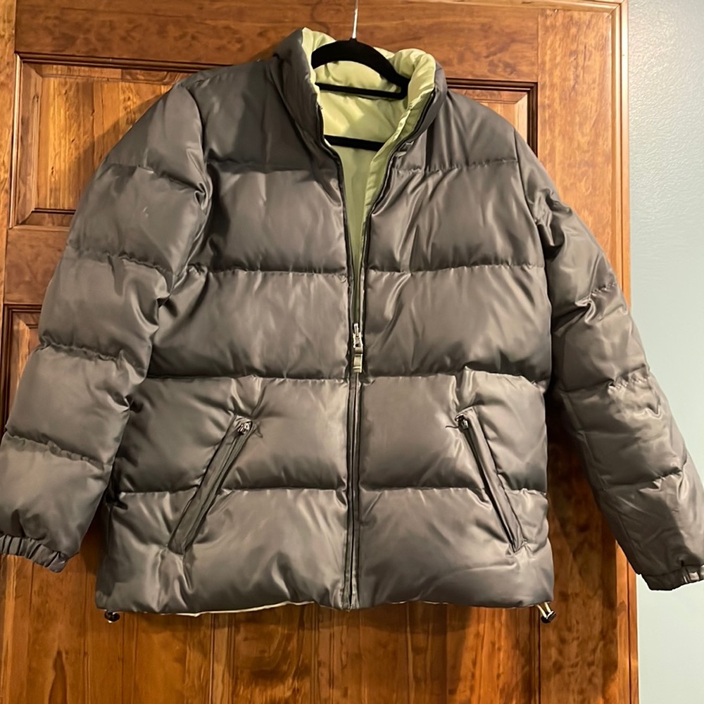 Puffer coat. Reversible. No tags regarding the designer of this jacket.